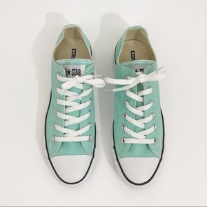 Converse | NWOT Chuck Taylor All Star Sneakers